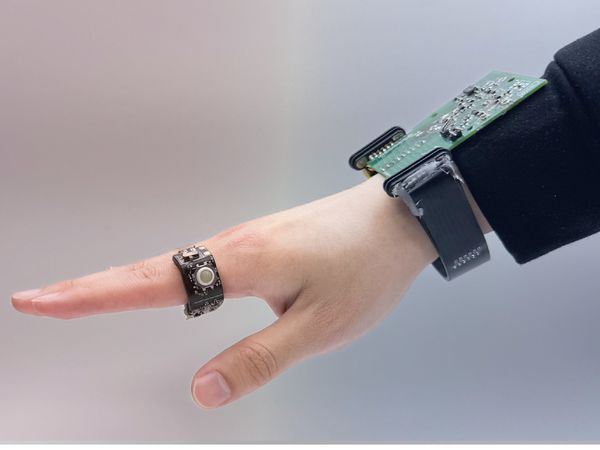 picoRing mouse：極低電力な指輪型無線マウス のサムネイル