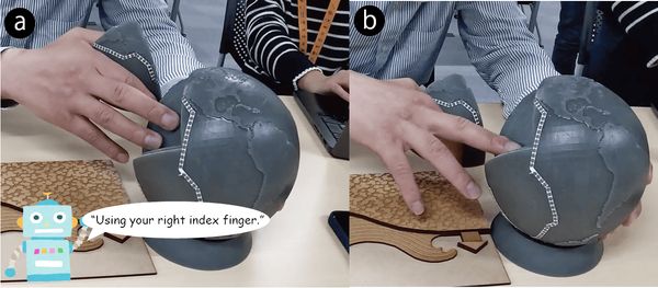 視覚障害者のための「Touch and Talk」の検討：複数の触覚モデル探索を通じた科学コミュニケーション支援の検討 のサムネイル